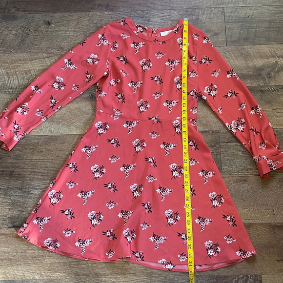 Women's LOFT Floral Print Dress Size 2P Red - Picture 5 of 5